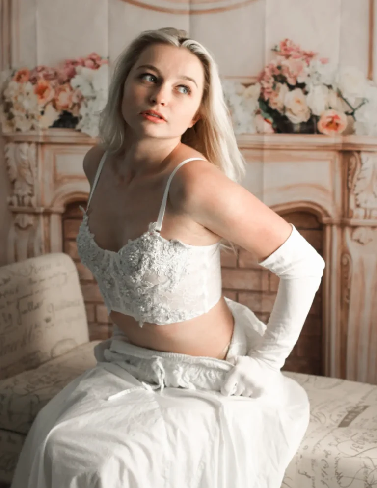 ROCOCO ART seductive innocence — VOUS Magazine · The March Fashion & Beauty Edition · Vol.2 · 2021