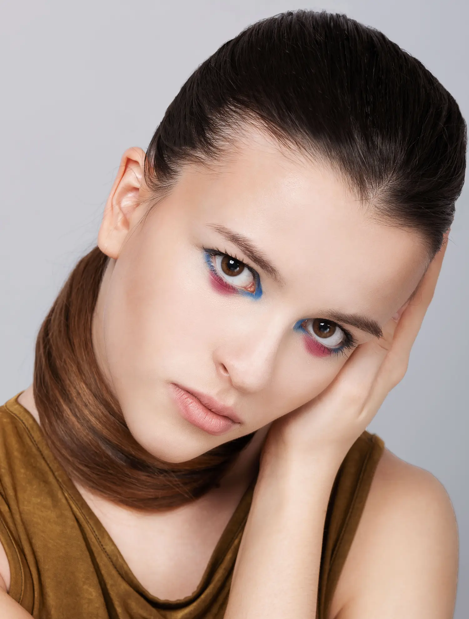 Alexia & Lorena — Fashion editorial by Madalin Neculai for VOUS Magazine