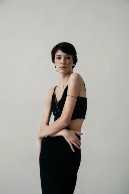 My shadow — Fashion editorial by Alina Kerus for VOUS Magazine