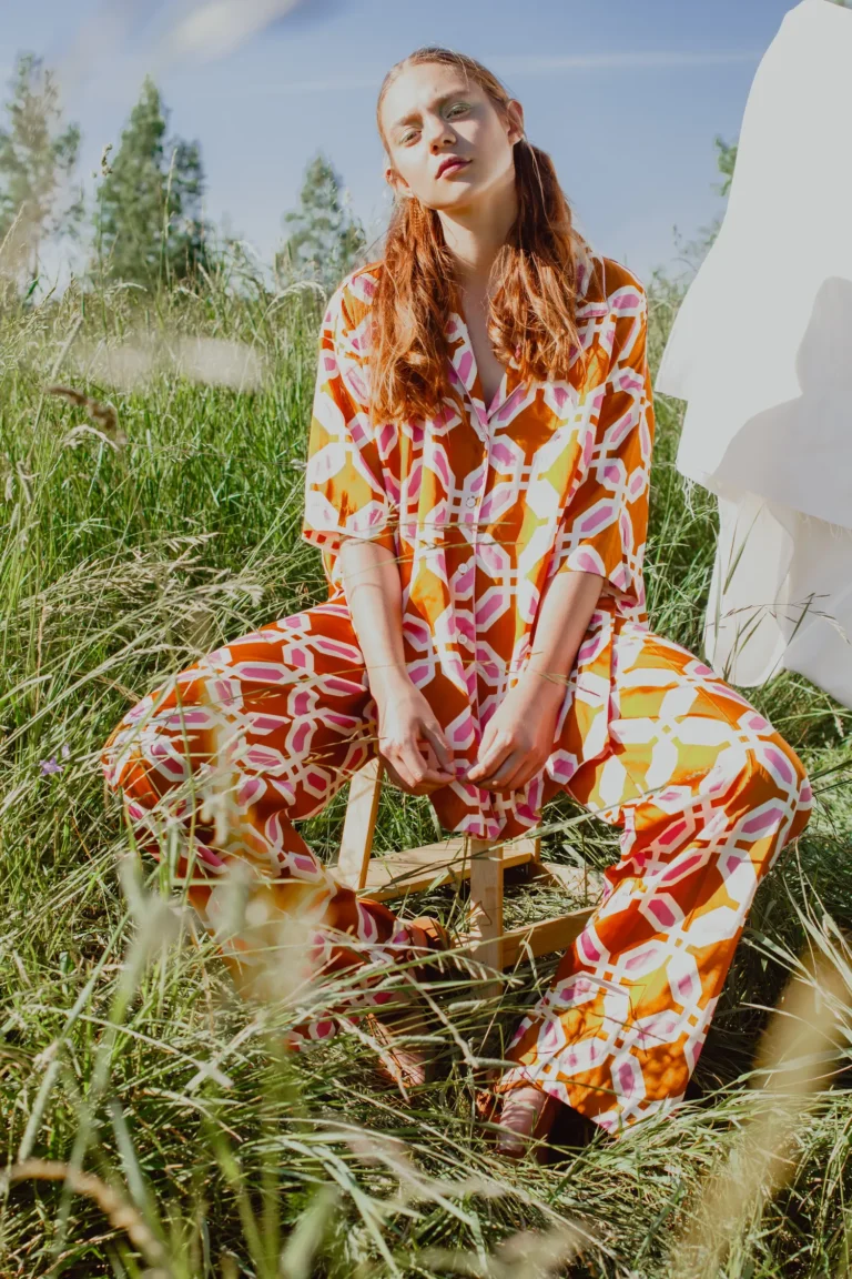 A walk in the field — Fashion editorial by Maria Koshelenko for VOUS Magazine