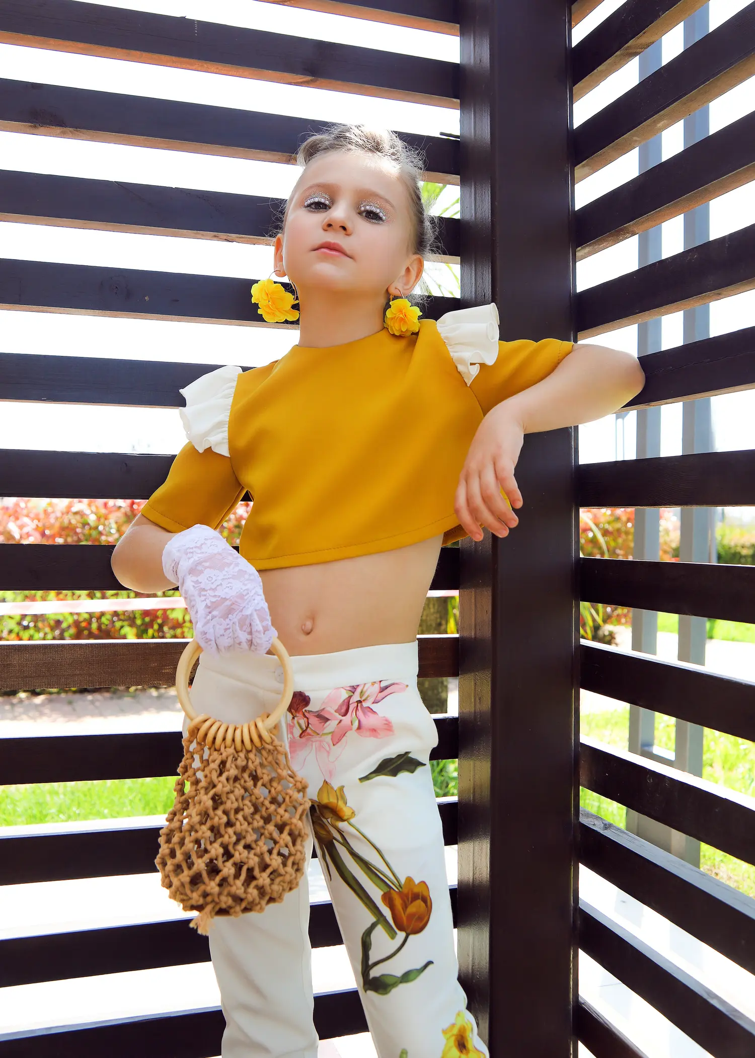 Bright flower — Fashion editorial by Jane Revina for VOUS Magazine