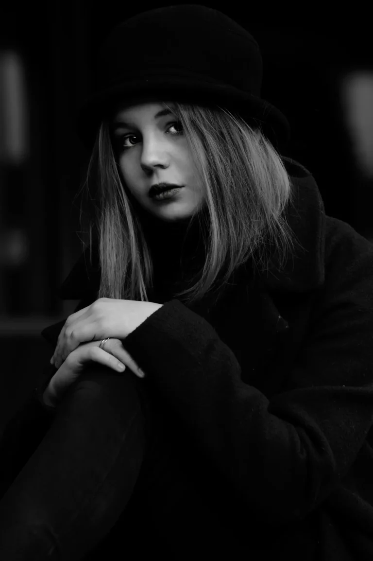 Lady — Fashion editorial by Emilia Kiełtyka for VOUS Magazine