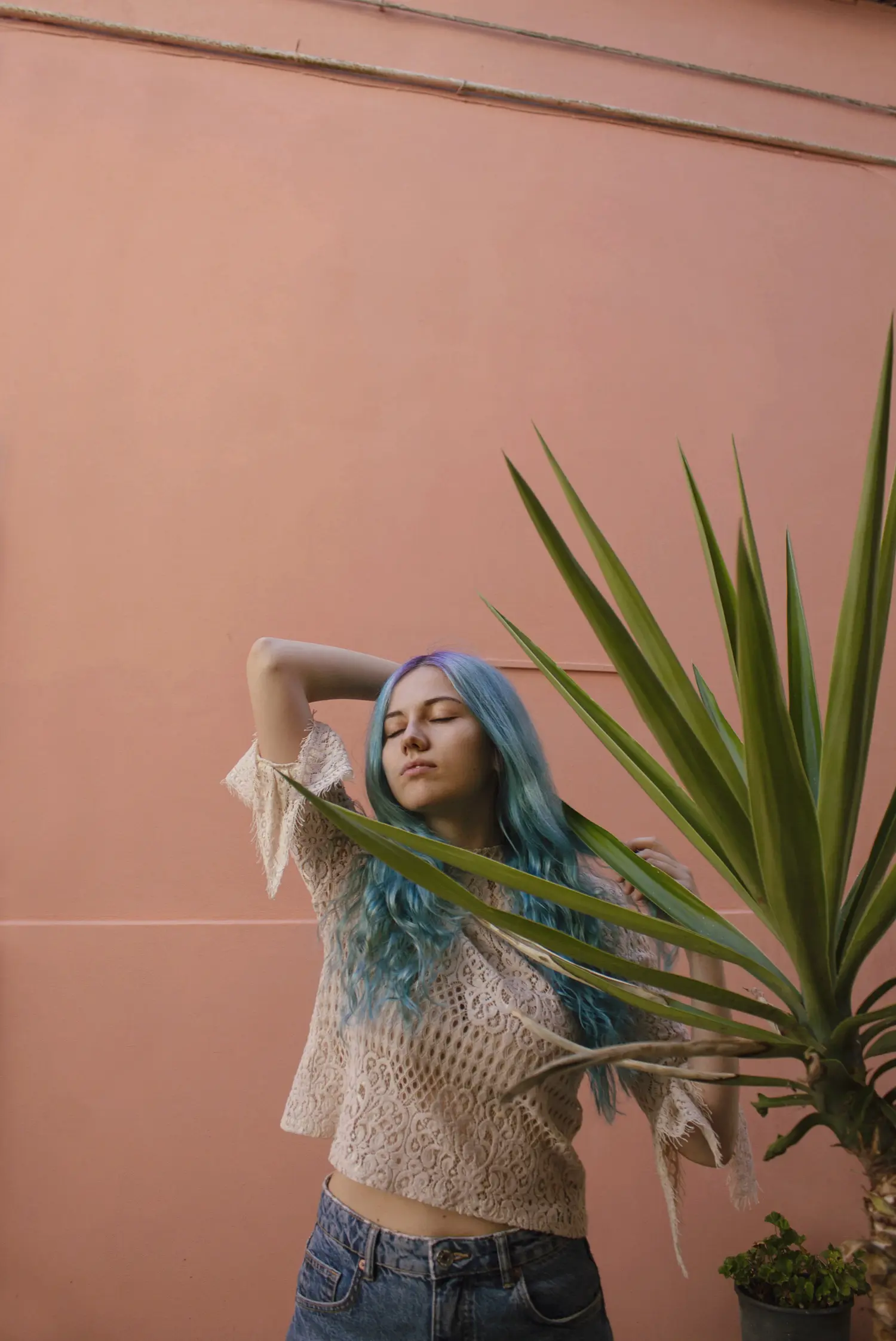 Silvia — Fashion editorial by Sara Oblivion for VOUS Magazine