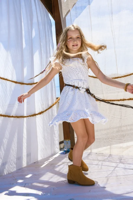 Country girl — Fashion editorial by Sergey Po for VOUS Magazine