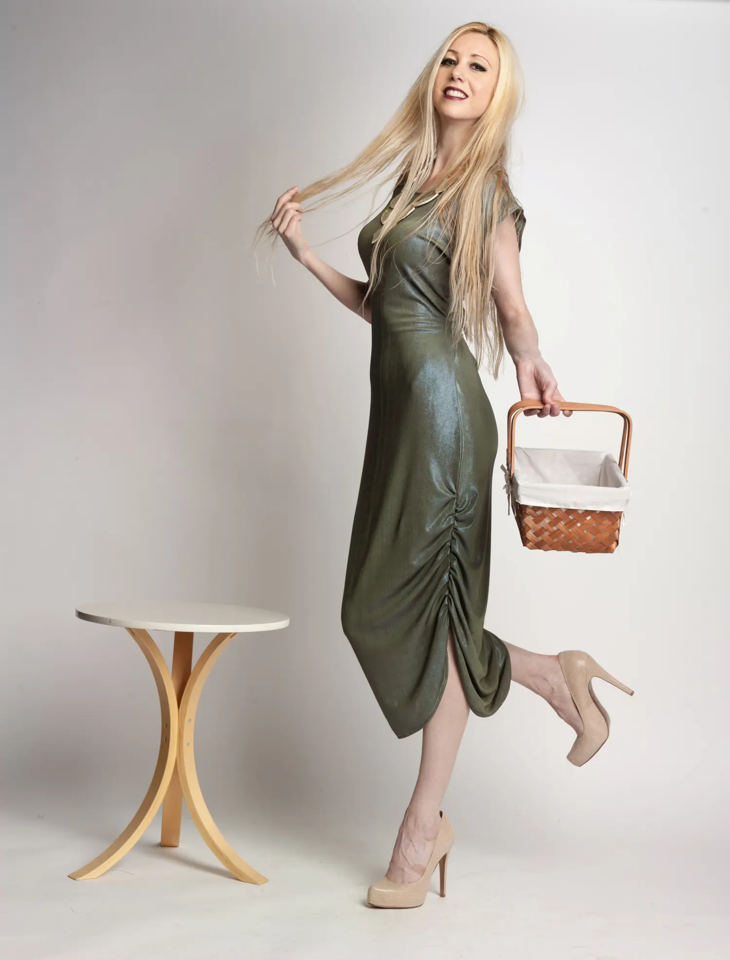 Elegance Gloss — Fashion editorial by Noah Russell for VOUS Magazine