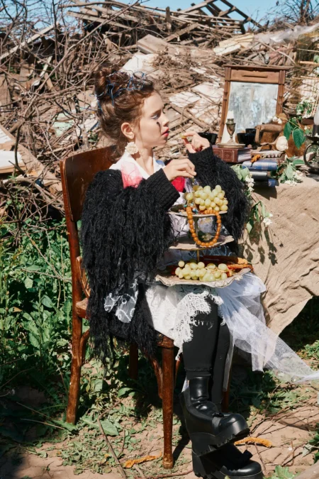 Garbage as art — Fashion editorial by Anastasia Fahertdinova for VOUS Magazine