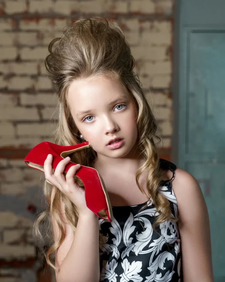 Little ladies underground — VOUS Magazine · The June Teen Edition · Vol.8 · 2021