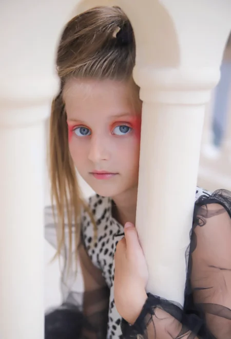 A porcelain doll — Fashion editorial by Jane Revina for VOUS Magazine