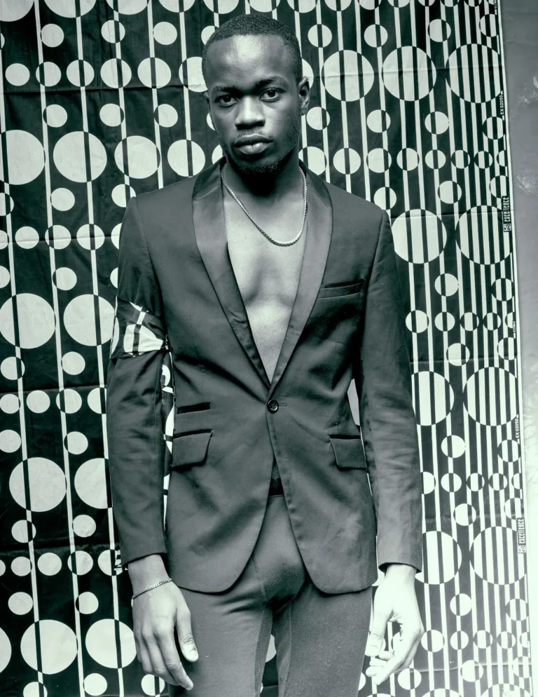 A quick test — Fashion editorial by David Vendryes for VOUS Magazine
