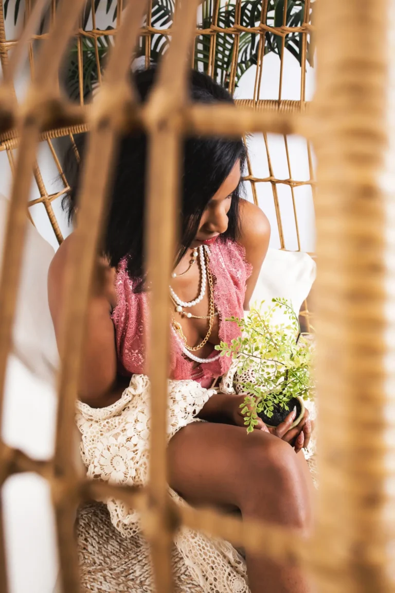 Beautifully Bohemian — Fashion editorial by Jenny Elaine for VOUS Magazine