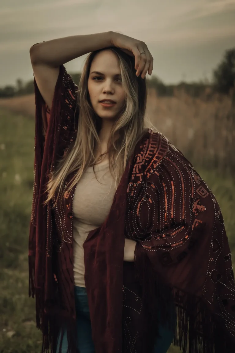Golden countryside — Fashion editorial by Jen Epstein for VOUS Magazine