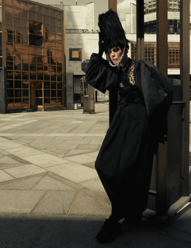 Golden — Fashion editorial by Maria Shulik for VOUS Magazine