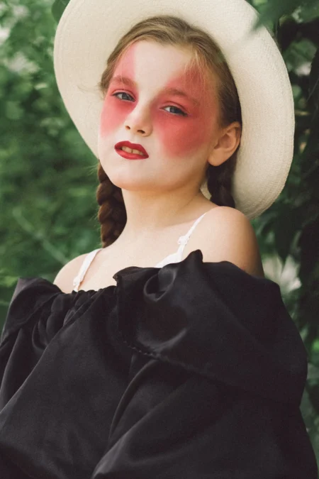 Project: Apple — Fashion editorial by Фотограф Ирина Шацкая for VOUS Magazine
