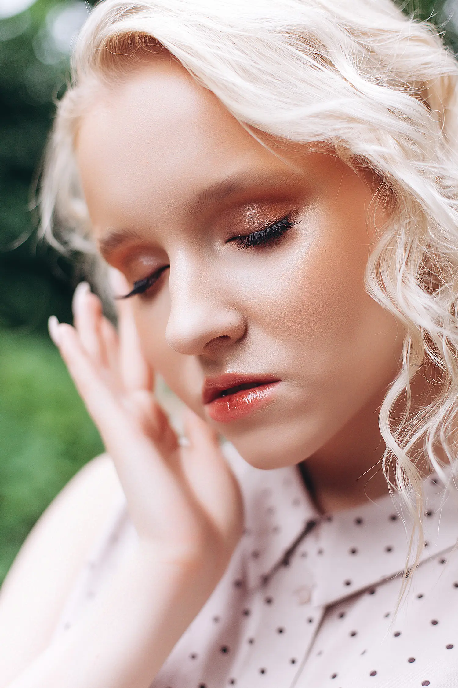 The breath of spring — Fashion editorial by Karina Osokina for VOUS Magazine