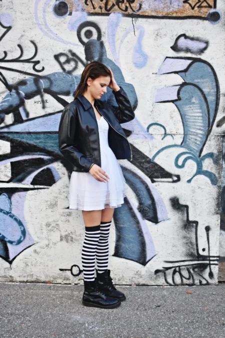 Belle's Adventures in Wonderland — Fashion editorial by Photo Angela Weihs for VOUS Magazine