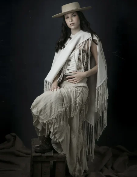 Original woman — Fashion editorial by Pablo Canepa for VOUS Magazine
