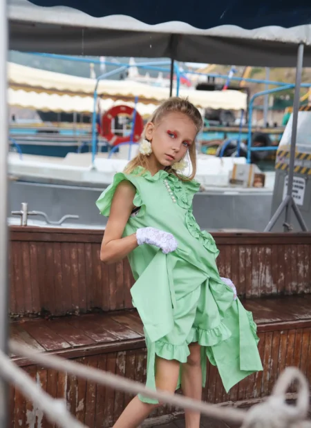 Pleasant stay — Fashion editorial by Jane Revina for VOUS Magazine