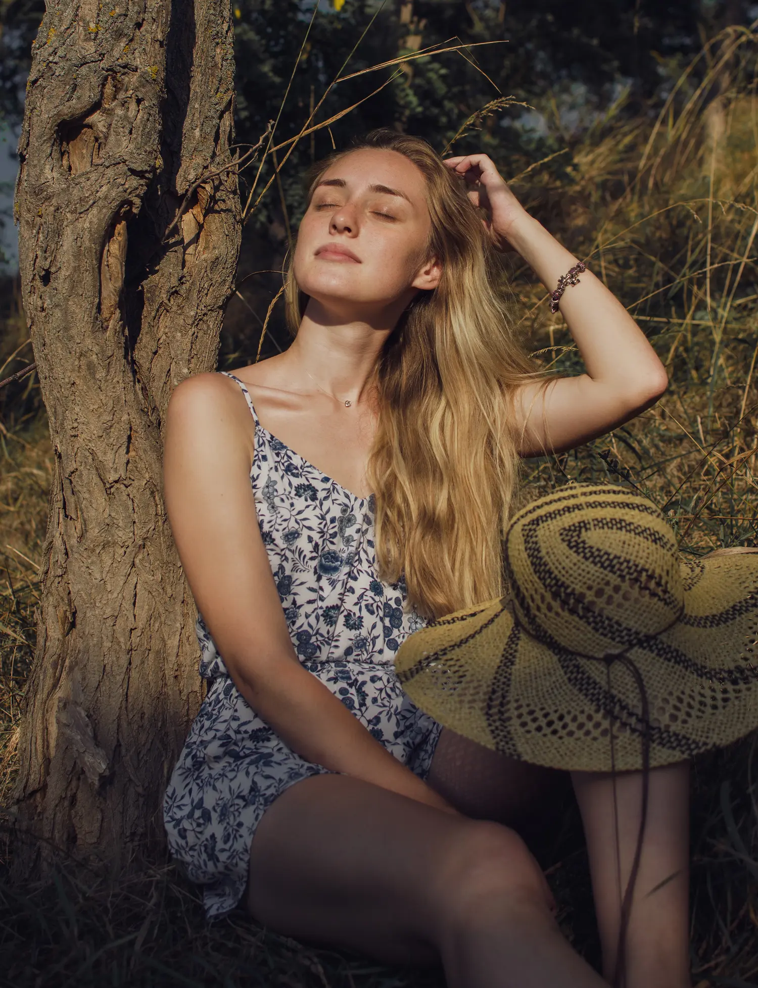 Polina — Fashion editorial by Remenyuk Anna for VOUS Magazine