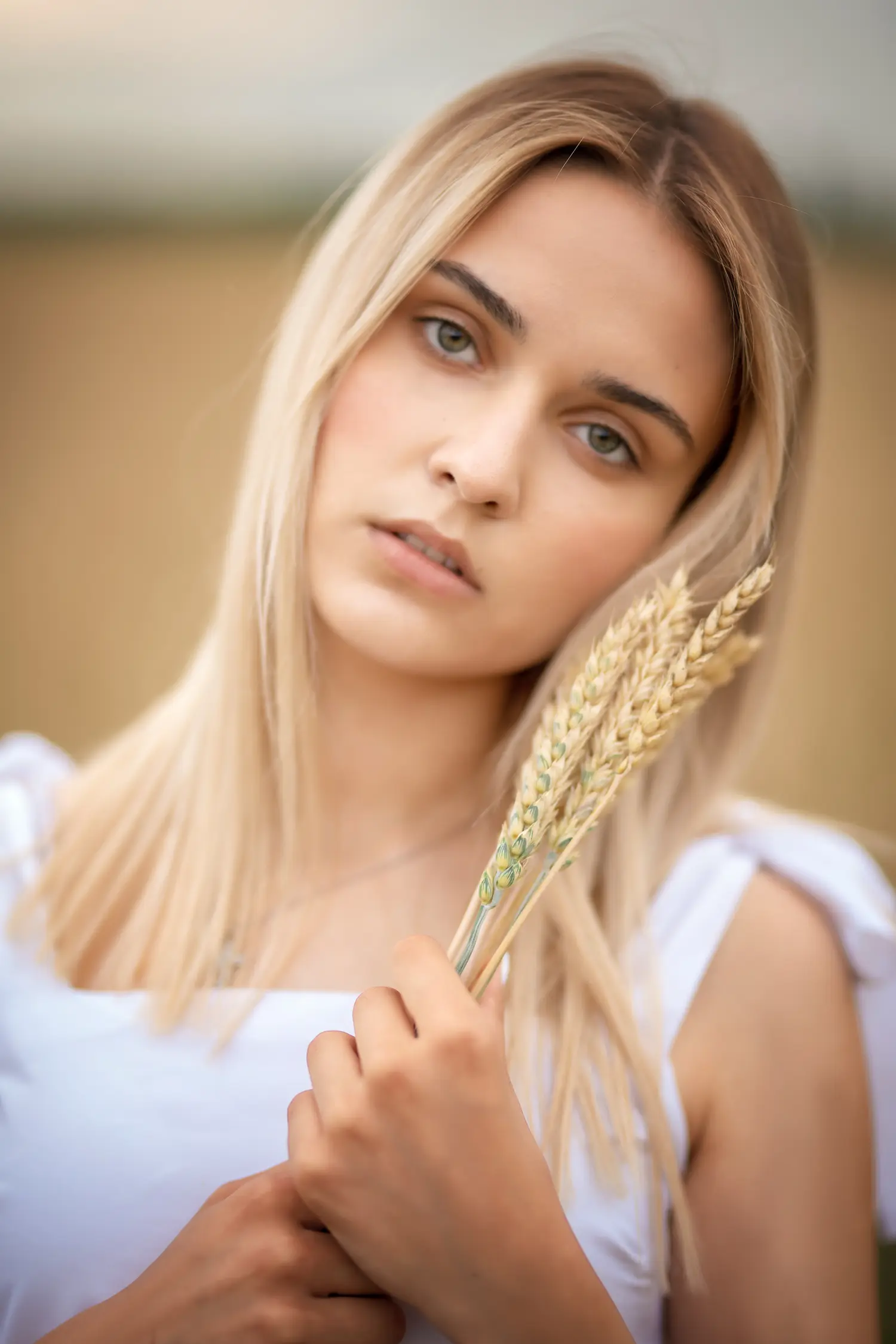 Rye girl — Fashion editorial by Natalia Sidorova for VOUS Magazine