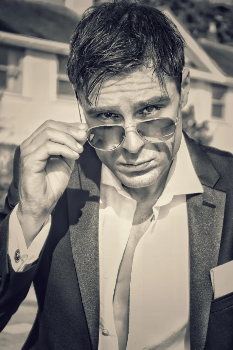 007 Film Noir — Fashion editorial by Scott Williams for VOUS Magazine