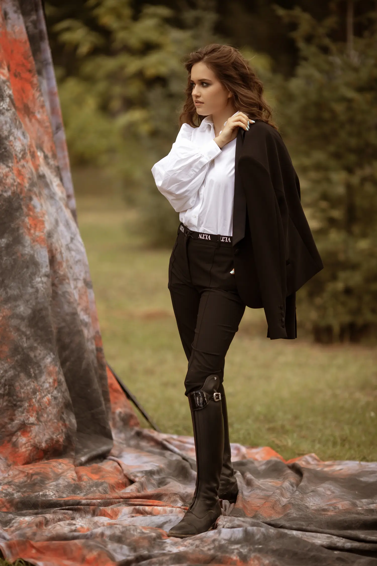 Autum — Fashion editorial by Nika Kolesnikova for VOUS Magazine