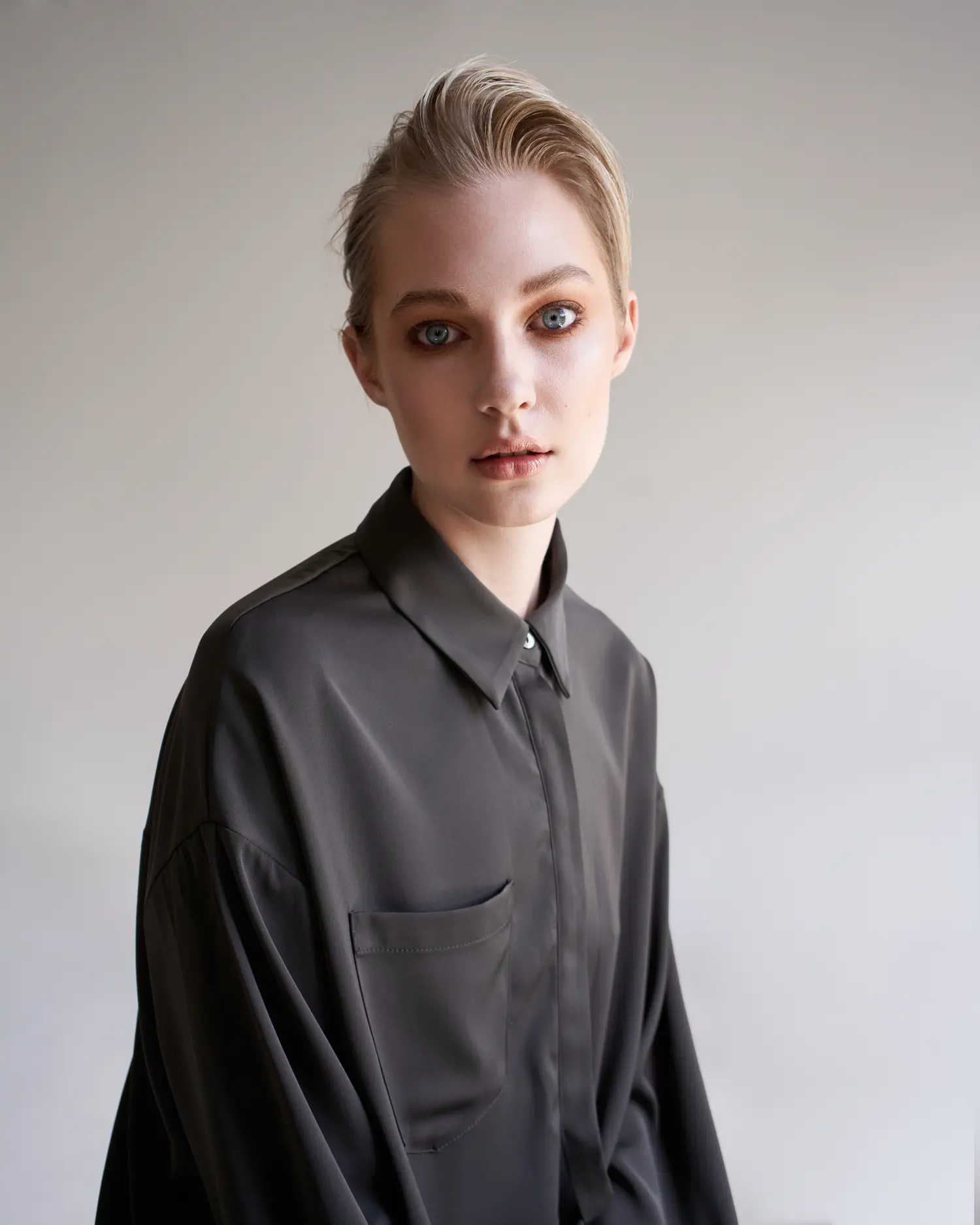 Entre Las Dos — Fashion editorial by Eluvier Acosta for VOUS Magazine