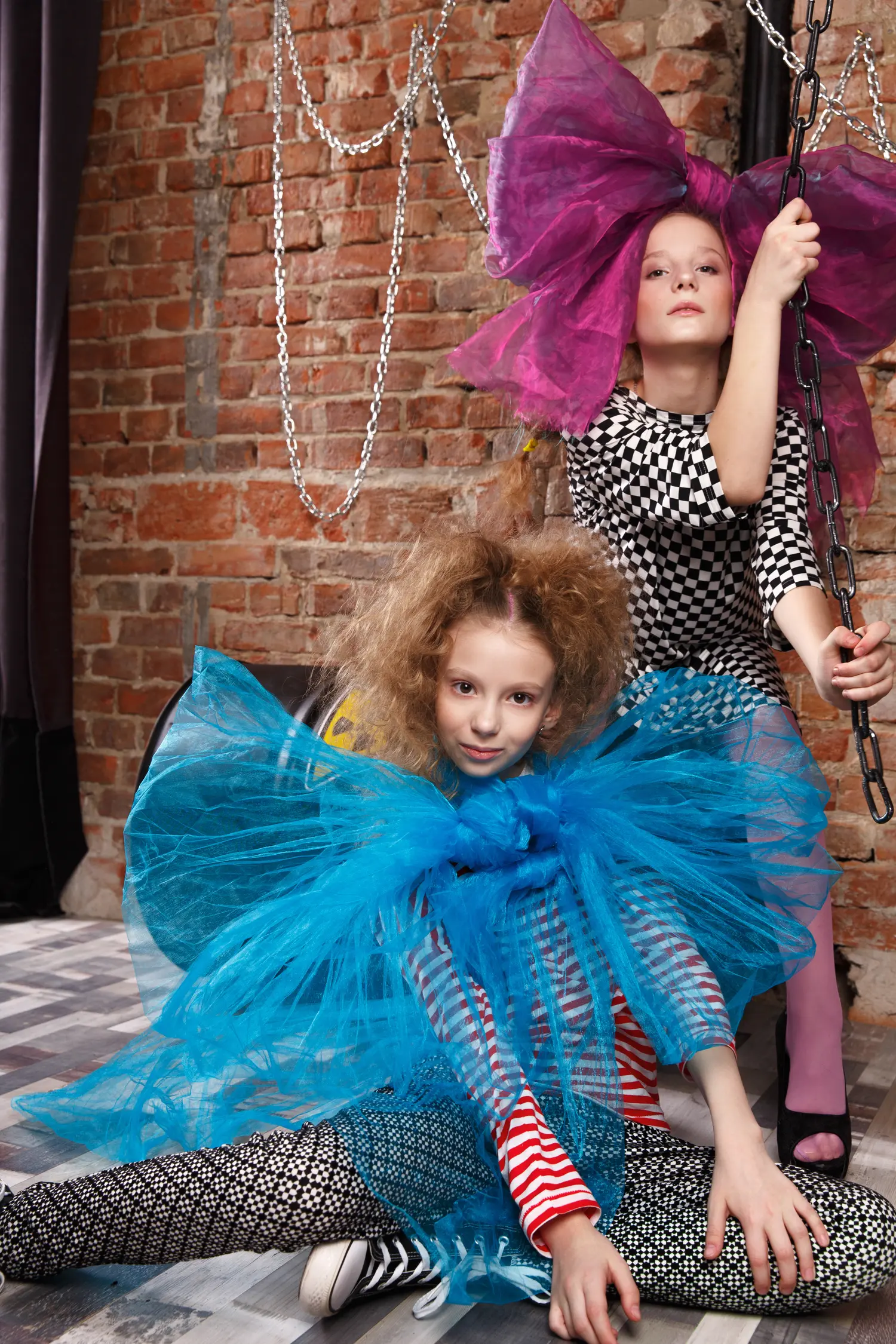 Fokus — Fashion editorial by Наталья Пунько Make-up: Татьяна Залевская Hair: Надежда Сенчук Models: Софья Клюка Татьяна Шпак Анастасия Шабловская for VOUS Magazine