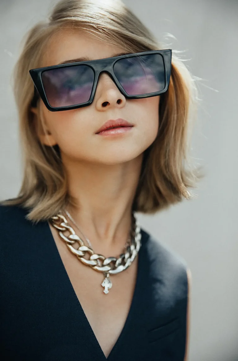 Hi Phoebe — VOUS Magazine · The September Teen Edition · Vol.3 · 2021