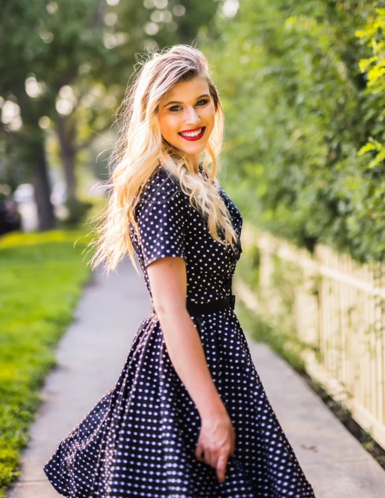 That 60s look — VOUS Magazine · The September Fashion & Beauty Edition · Vol.5 · 2021