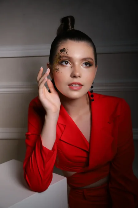 The Red Cat — Fashion editorial by Olga Delova for VOUS Magazine