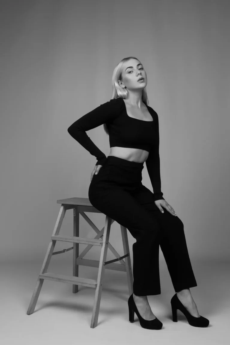 Ahead of you — VOUS Magazine · The November Fashion & Beauty Edition · Vol.5 · 2021