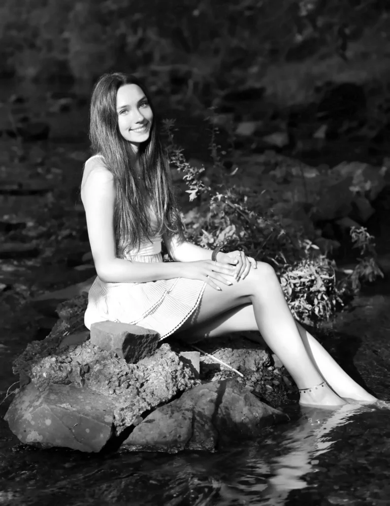 Olivia — VOUS Magazine · The December Teen Edition · Vol.15 · 2021