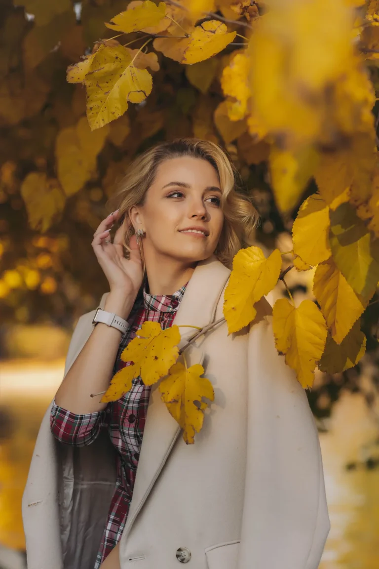 Autumn mood — Fashion editorial by Tatiana Vorchik for VOUS Magazine