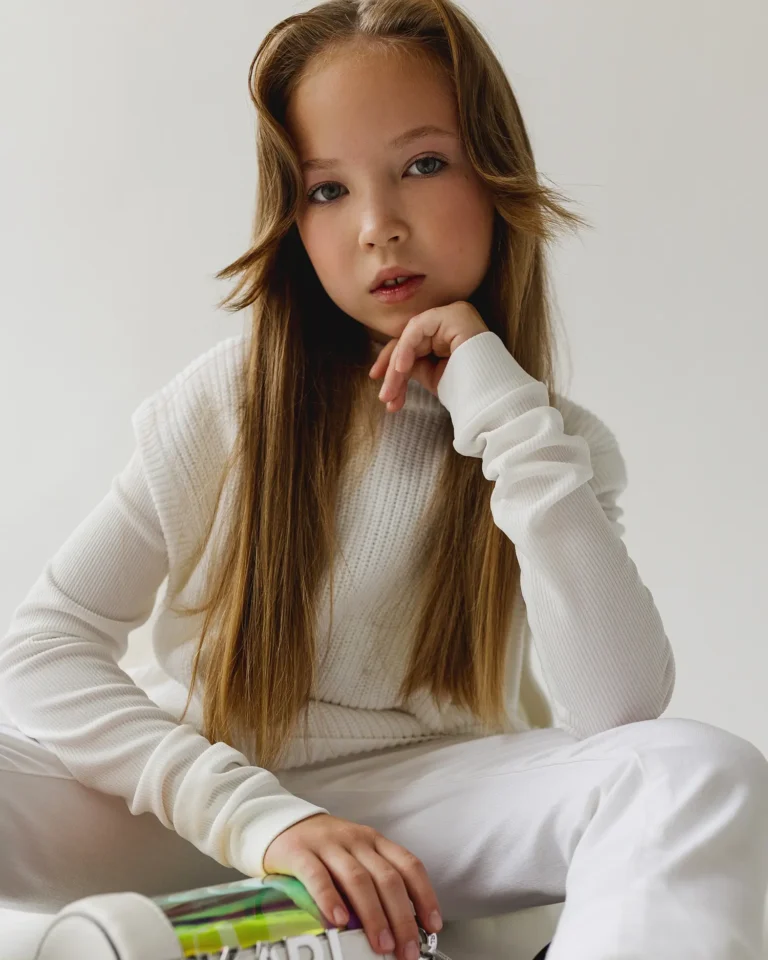 Be stylish at a young age — Fashion editorial by Anastasya Korneva for VOUS Magazine