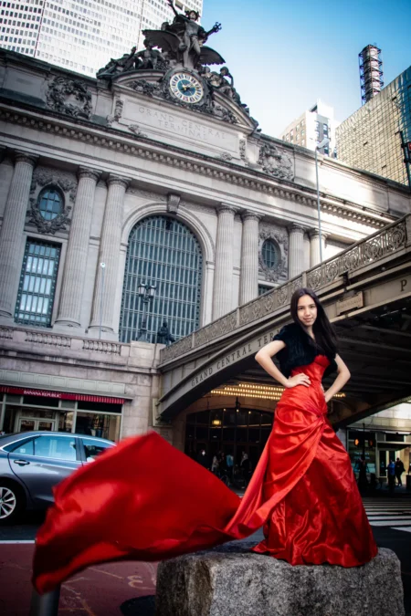 Birthday Girl in the New York City — Fashion editorial by Anna Just / Anna Just Photo for VOUS Magazine