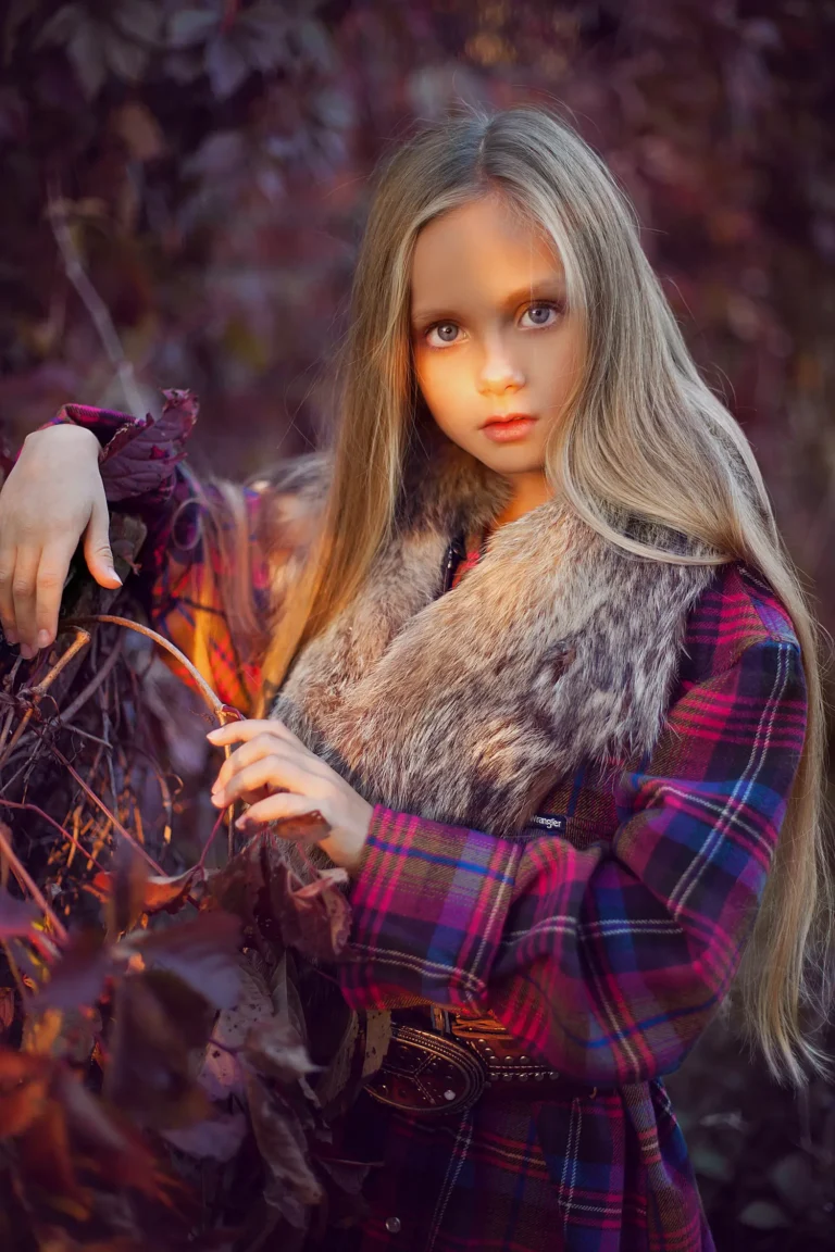 Colours of autumn — Fashion editorial by Anastasia Verba for VOUS Magazine