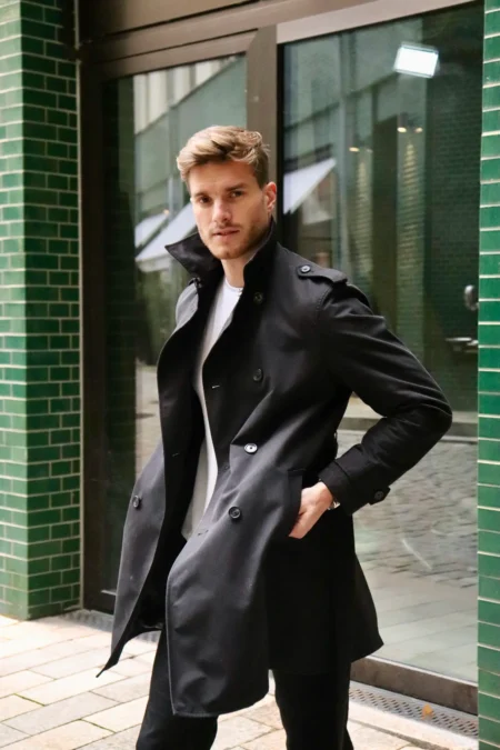 Hamburg City — Fashion editorial by Wolf Zuno for VOUS Magazine