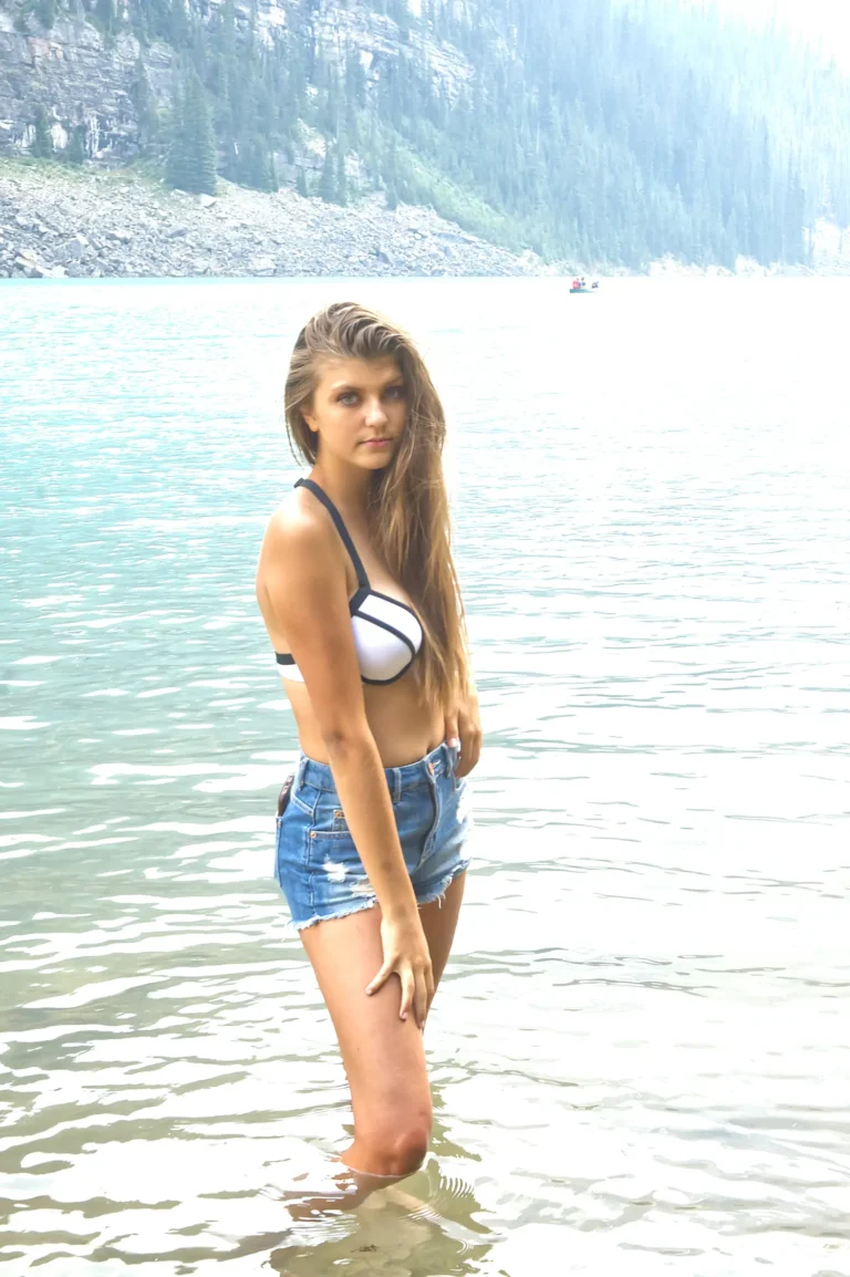 Natures Beauties — VOUS Magazine · The December Teen Edition · Vol.10 · 2021