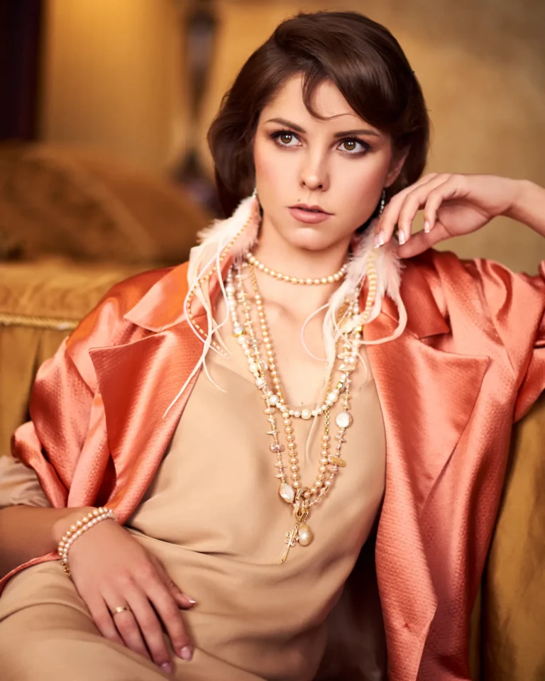 Retro Hotel — VOUS Magazine · The December Fashion & Beauty Edition · Vol.1 · 2021