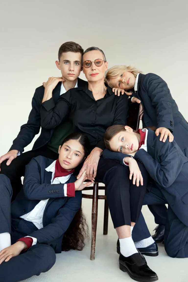 RETRO style — VOUS Magazine · The December Teen Edition · Vol.3 · 2021