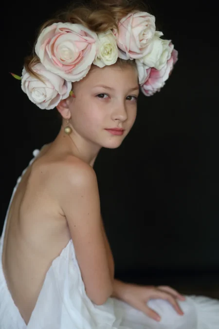 The Greek goddess — Fashion editorial by Aleksandr Levitskiy for VOUS Magazine