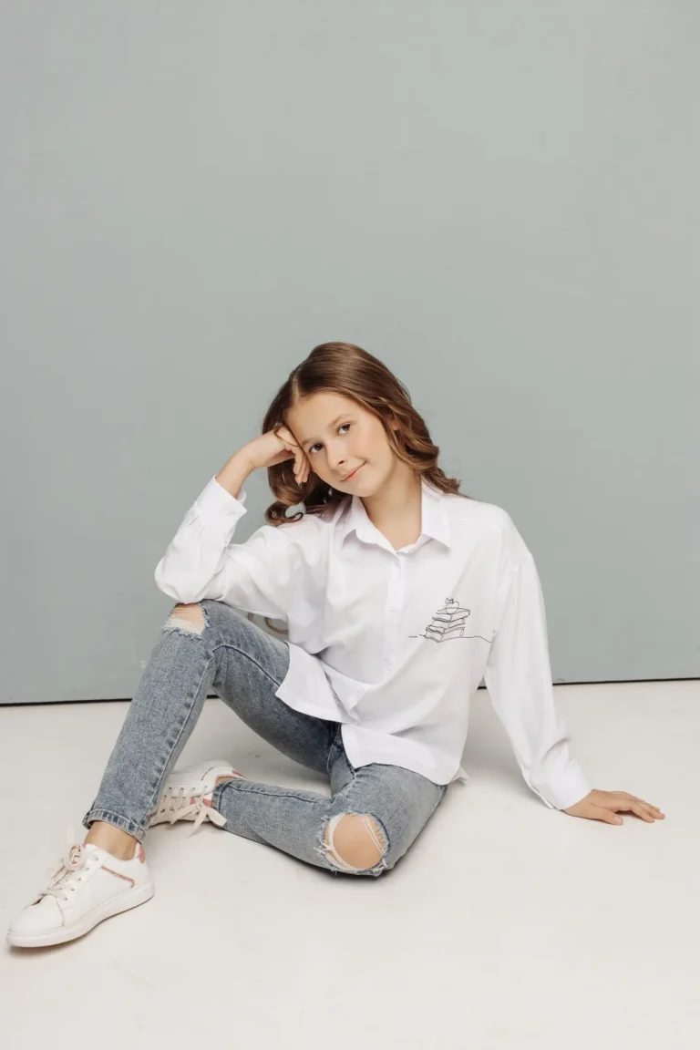 Beauty in simplicity and style! — VOUS Magazine · The December Teen Edition · Vol.16 · 2021