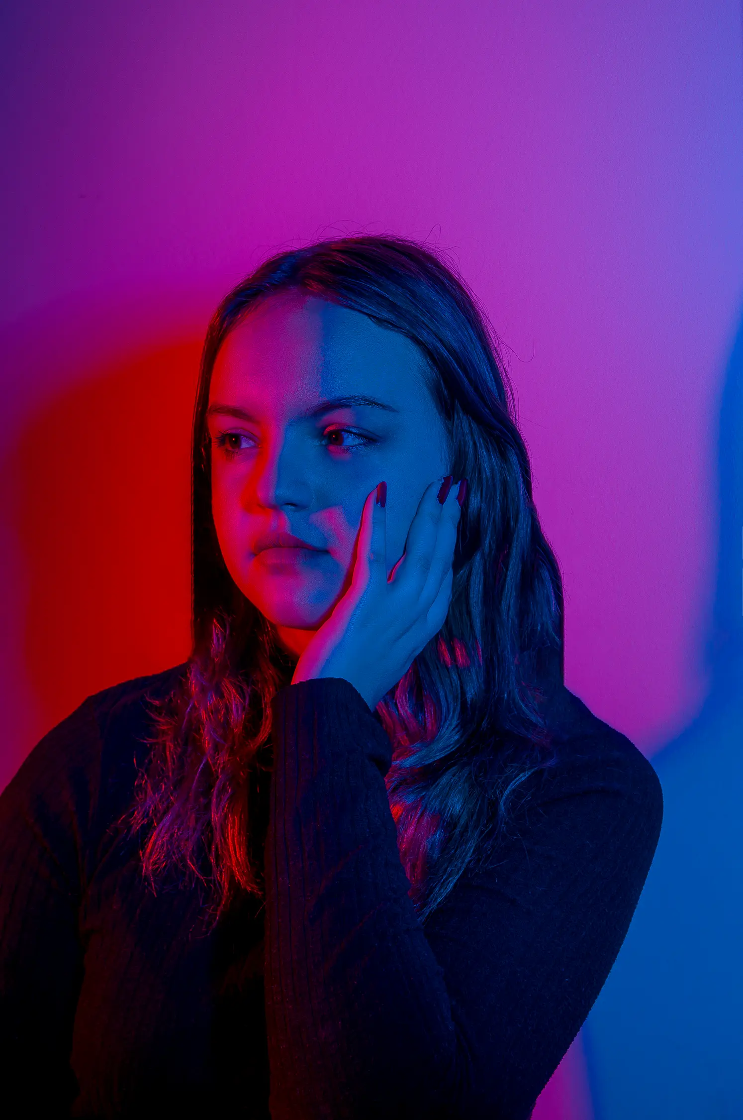 Color lights — Fashion & Beauty editorial by Daria Kawa for VOUS Magazine