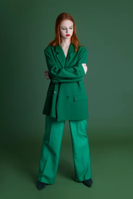 Green & Red — Fashion & Beauty editorial by Zuzanna Rokwisz for VOUS Magazine