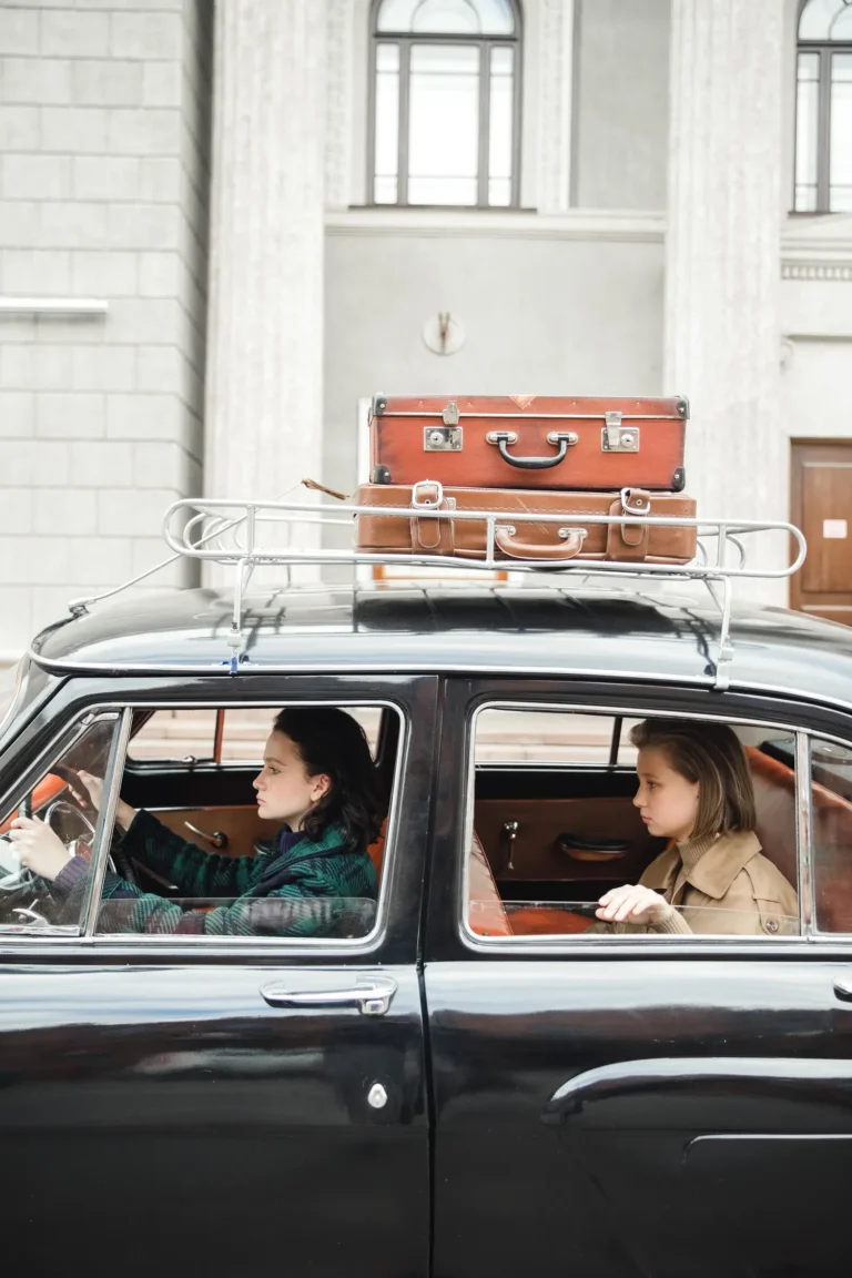 Moving — Teen editorial by Ksusha Arbuzova for VOUS Magazine