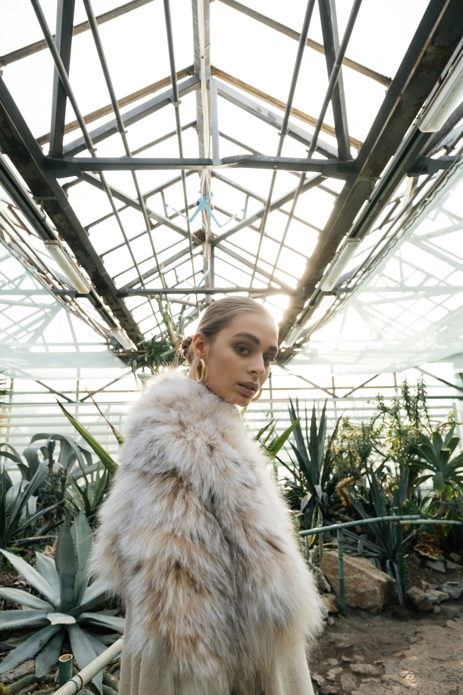 My ViaMaro mood — Fashion & Beauty editorial for VOUS Magazine