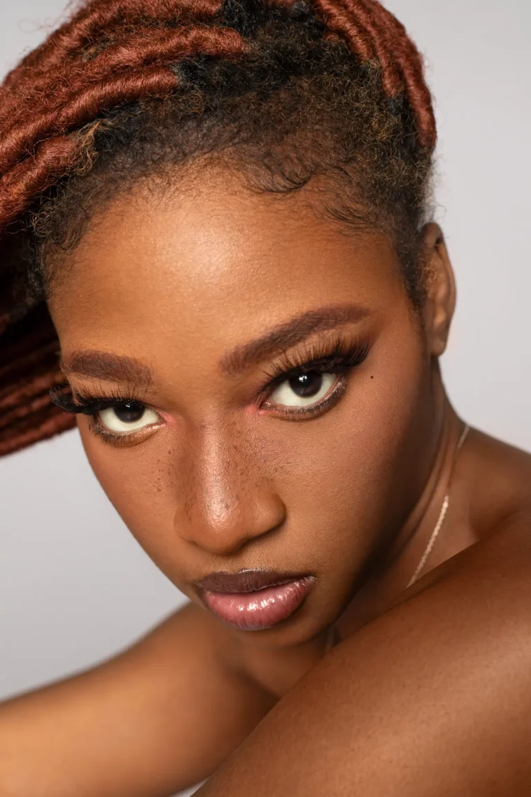 This is me — Fashion & Beauty editorial by Beni Malodi for VOUS Magazine
