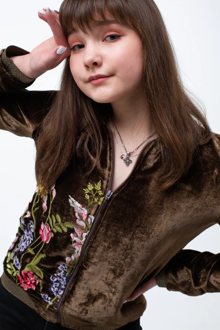 Young models — Teen editorial by Valeria Yakovleva for VOUS Magazine