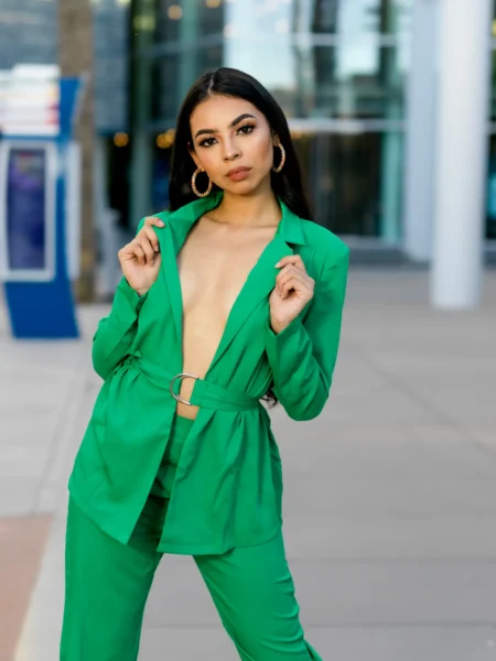 In the city Fashion — Fashion & Beauty editorial by R&R Amore Productions / Harlan Cone for VOUS Magazine