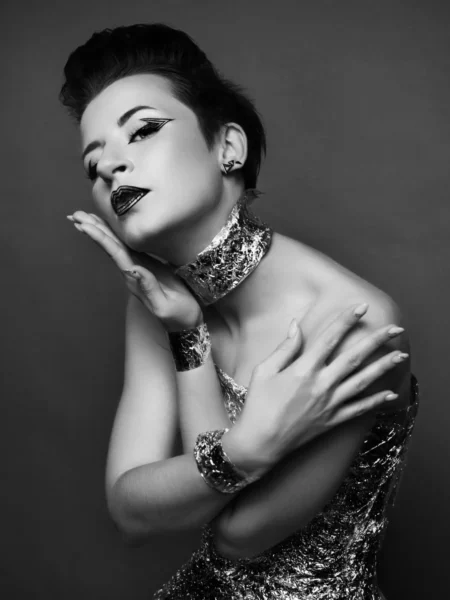 Metallic — Fashion & Beauty editorial by Elena Socurec for VOUS Magazine